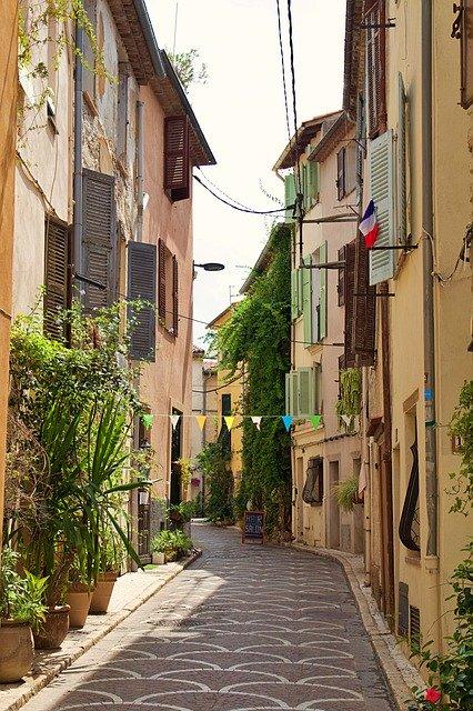 Antibes - Immobilier - CENTURY 21 Liberté – ruelle 