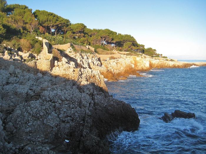 Le « chemin des Contrebandiers » au cap d'Antibes