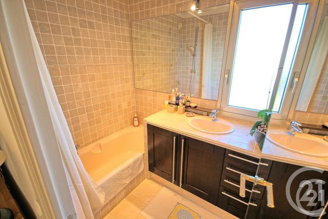 Appartement F2 à vendre - 2 pièces - 36.24 m2 - ANTIBES - 06 - PROVENCE-ALPES-COTE-D-AZUR - Century 21 Liberté Appartement F2 à vendre - 2 pièces - 36.24 m2 - ANTIBES - 06 - PROVENCE-ALPES-COTE-D-AZUR - Century 21 Liberté
