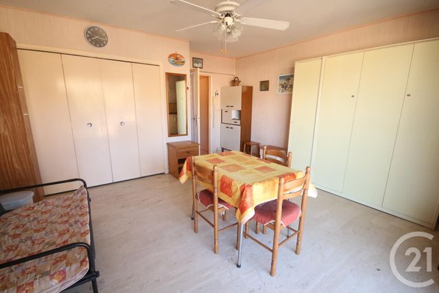 Studio à louer - 1 pièce - 27.16 m2 - LE GOLFE JUAN - 06 - PROVENCE-ALPES-COTE-D-AZUR - Century 21 Liberté Studio à louer - 1 pièce - 27.16 m2 - LE GOLFE JUAN - 06 - PROVENCE-ALPES-COTE-D-AZUR - Century 21 Liberté