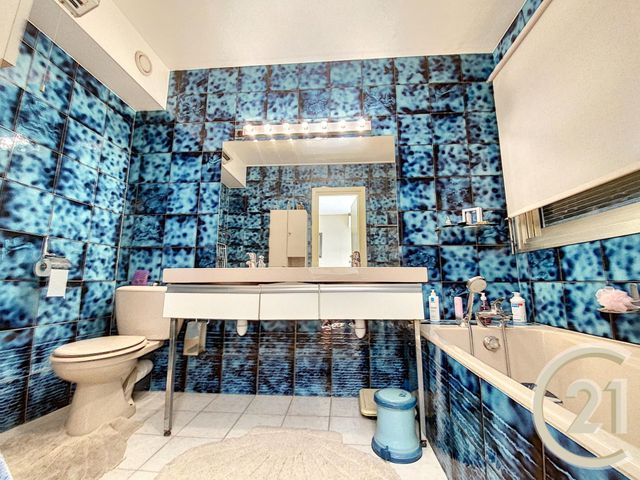 Appartement F2 à vendre - 2 pièces - 62.0 m2 - JUAN LES PINS - 06 - PROVENCE-ALPES-COTE-D-AZUR - Century 21 Liberté Appartement F2 à vendre - 2 pièces - 62.0 m2 - JUAN LES PINS - 06 - PROVENCE-ALPES-COTE-D-AZUR - Century 21 Liberté