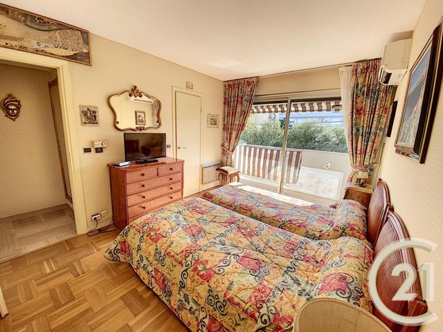 Appartement F2 à vendre - 2 pièces - 62.0 m2 - JUAN LES PINS - 06 - PROVENCE-ALPES-COTE-D-AZUR - Century 21 Liberté Appartement F2 à vendre - 2 pièces - 62.0 m2 - JUAN LES PINS - 06 - PROVENCE-ALPES-COTE-D-AZUR - Century 21 Liberté