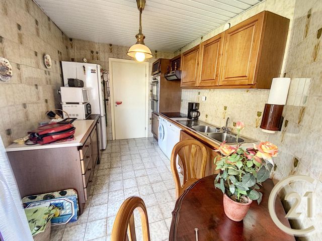 Appartement F2 à vendre - 2 pièces - 62.0 m2 - JUAN LES PINS - 06 - PROVENCE-ALPES-COTE-D-AZUR - Century 21 Liberté Appartement F2 à vendre - 2 pièces - 62.0 m2 - JUAN LES PINS - 06 - PROVENCE-ALPES-COTE-D-AZUR - Century 21 Liberté