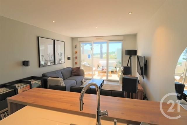 Appartement F2 à vendre - 2 pièces - 41.0 m2 - ANTIBES - 06 - PROVENCE-ALPES-COTE-D-AZUR - Century 21 Liberté Appartement F2 à vendre - 2 pièces - 41.0 m2 - ANTIBES - 06 - PROVENCE-ALPES-COTE-D-AZUR - Century 21 Liberté