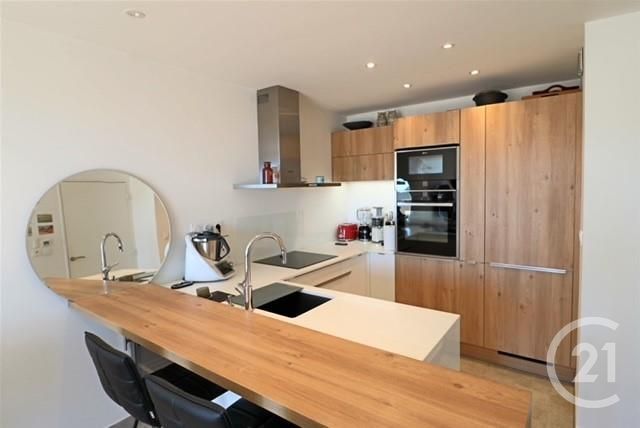 Appartement F2 à vendre - 2 pièces - 41.0 m2 - ANTIBES - 06 - PROVENCE-ALPES-COTE-D-AZUR - Century 21 Liberté Appartement F2 à vendre - 2 pièces - 41.0 m2 - ANTIBES - 06 - PROVENCE-ALPES-COTE-D-AZUR - Century 21 Liberté
