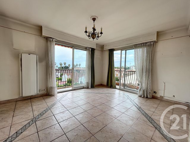 Afficher la photo en grand Appartement F2 à vendre - 2 pièces - 47.0 m2 - VILLENEUVE LOUBET - 06 - PROVENCE-ALPES-COTE-D-AZUR - Century 21 Liberté
