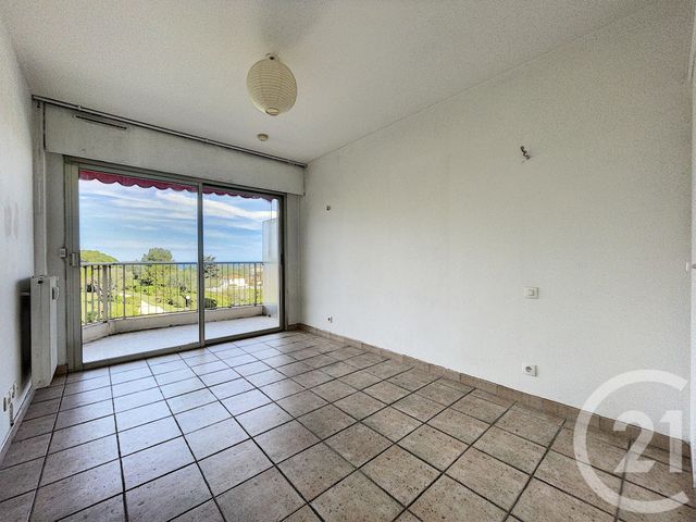 Afficher la photo en grand Appartement F2 à vendre - 2 pièces - 55.0 m2 - ANTIBES - 06 - PROVENCE-ALPES-COTE-D-AZUR - Century 21 Liberté