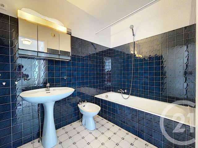 Afficher la photo en grand Appartement F2 à vendre - 2 pièces - 55.0 m2 - ANTIBES - 06 - PROVENCE-ALPES-COTE-D-AZUR - Century 21 Liberté