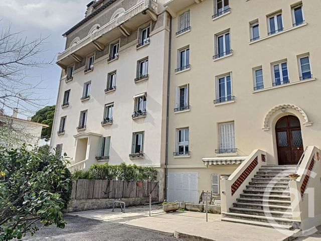 Appartement F2 à vendre - 2 pièces - 42.0 m2 - JUAN LES PINS - 06 - PROVENCE-ALPES-COTE-D-AZUR - Century 21 Liberté Appartement F2 à vendre - 2 pièces - 42.0 m2 - JUAN LES PINS - 06 - PROVENCE-ALPES-COTE-D-AZUR - Century 21 Liberté