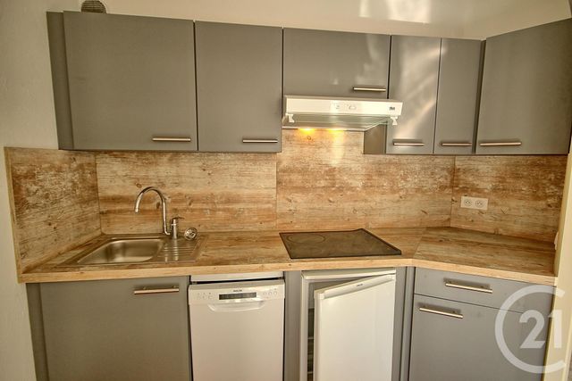 Appartement T1 à louer - 1 pièce - 40.38 m2 - JUAN LES PINS - 06 - PROVENCE-ALPES-COTE-D-AZUR - Century 21 Liberté Appartement T1 à louer - 1 pièce - 40.38 m2 - JUAN LES PINS - 06 - PROVENCE-ALPES-COTE-D-AZUR - Century 21 Liberté