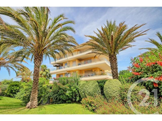 Appartement F2 à vendre - 2 pièces - 40.0 m2 - ANTIBES - 06 - PROVENCE-ALPES-COTE-D-AZUR - Century 21 Liberté Appartement F2 à vendre - 2 pièces - 40.0 m2 - ANTIBES - 06 - PROVENCE-ALPES-COTE-D-AZUR - Century 21 Liberté