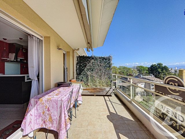 Appartement F2 à vendre - 2 pièces - 40.0 m2 - ANTIBES - 06 - PROVENCE-ALPES-COTE-D-AZUR - Century 21 Liberté Appartement F2 à vendre - 2 pièces - 40.0 m2 - ANTIBES - 06 - PROVENCE-ALPES-COTE-D-AZUR - Century 21 Liberté