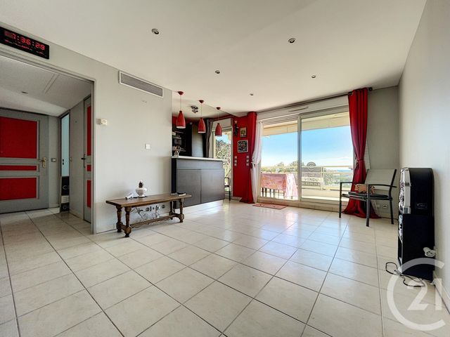Appartement F2 à vendre - 2 pièces - 40.0 m2 - ANTIBES - 06 - PROVENCE-ALPES-COTE-D-AZUR - Century 21 Liberté Appartement F2 à vendre - 2 pièces - 40.0 m2 - ANTIBES - 06 - PROVENCE-ALPES-COTE-D-AZUR - Century 21 Liberté