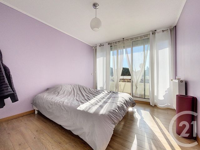 Afficher la photo en grand Appartement F3 à vendre - 3 pièces - 68.0 m2 - ANTIBES - 06 - PROVENCE-ALPES-COTE-D-AZUR - Century 21 Liberté