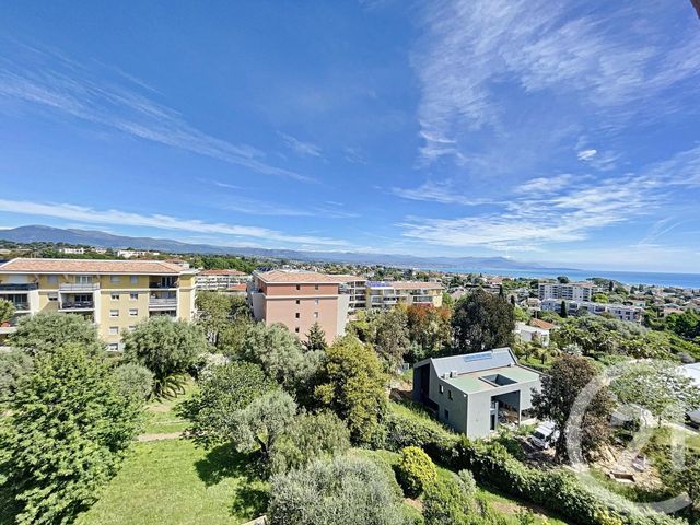Appartement F3 à vendre - 3 pièces - 57.2 m2 - ANTIBES - 06 - PROVENCE-ALPES-COTE-D-AZUR - Century 21 Liberté Appartement F3 à vendre - 3 pièces - 57.2 m2 - ANTIBES - 06 - PROVENCE-ALPES-COTE-D-AZUR - Century 21 Liberté