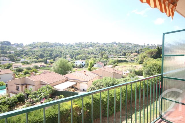 Afficher la photo en grand Appartement T3 à louer - 3 pièces - 51.4 m2 - VALLAURIS - 06 - PROVENCE-ALPES-COTE-D-AZUR - Century 21 Liberté