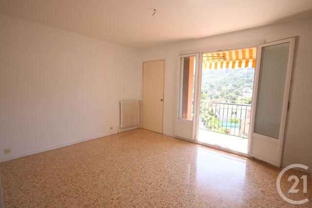 Afficher la photo en grand Appartement T3 à louer - 3 pièces - 51.4 m2 - VALLAURIS - 06 - PROVENCE-ALPES-COTE-D-AZUR - Century 21 Liberté