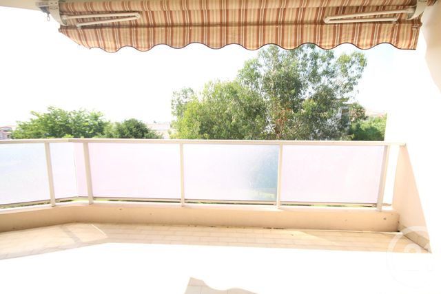 Appartement T3 à louer - 3 pièces - 52.18 m2 - ANTIBES - 06 - PROVENCE-ALPES-COTE-D-AZUR - Century 21 Liberté Appartement T3 à louer - 3 pièces - 52.18 m2 - ANTIBES - 06 - PROVENCE-ALPES-COTE-D-AZUR - Century 21 Liberté