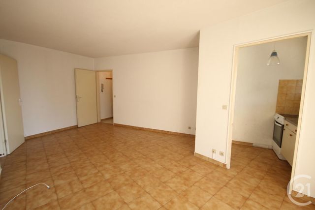 Appartement T3 à louer - 3 pièces - 52.18 m2 - ANTIBES - 06 - PROVENCE-ALPES-COTE-D-AZUR - Century 21 Liberté Appartement T3 à louer - 3 pièces - 52.18 m2 - ANTIBES - 06 - PROVENCE-ALPES-COTE-D-AZUR - Century 21 Liberté