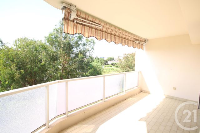 Appartement T3 à louer - 3 pièces - 52.18 m2 - ANTIBES - 06 - PROVENCE-ALPES-COTE-D-AZUR - Century 21 Liberté Appartement T3 à louer - 3 pièces - 52.18 m2 - ANTIBES - 06 - PROVENCE-ALPES-COTE-D-AZUR - Century 21 Liberté