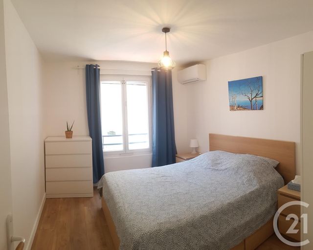 Afficher la photo en grand Appartement T2 à louer - 2 pièces - 32.6 m2 - LE GOLFE JUAN - 06 - PROVENCE-ALPES-COTE-D-AZUR - Century 21 Liberté