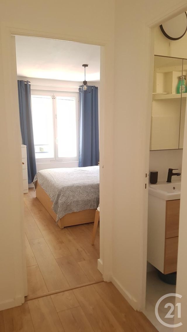 Afficher la photo en grand Appartement T2 à louer - 2 pièces - 32.6 m2 - LE GOLFE JUAN - 06 - PROVENCE-ALPES-COTE-D-AZUR - Century 21 Liberté