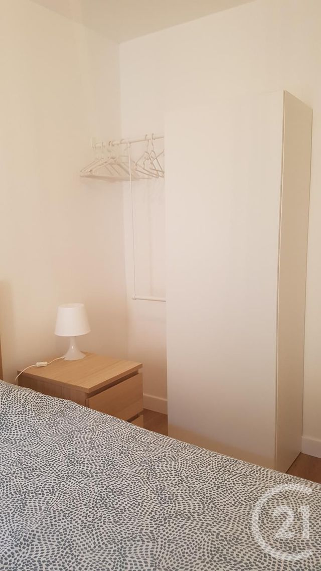 Afficher la photo en grand Appartement T2 à louer - 2 pièces - 32.6 m2 - LE GOLFE JUAN - 06 - PROVENCE-ALPES-COTE-D-AZUR - Century 21 Liberté
