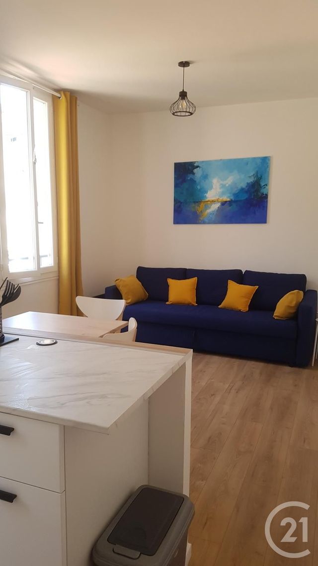 Afficher la photo en grand Appartement T2 à louer - 2 pièces - 32.6 m2 - LE GOLFE JUAN - 06 - PROVENCE-ALPES-COTE-D-AZUR - Century 21 Liberté