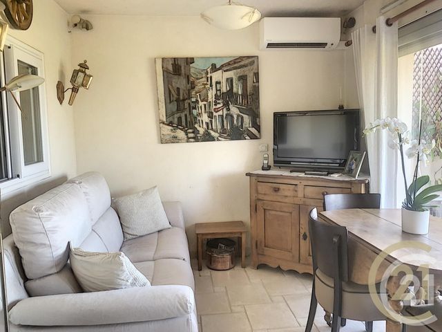 Afficher la photo en grand Appartement F2 à vendre - 2 pièces - 30.0 m2 - ANTIBES - 06 - PROVENCE-ALPES-COTE-D-AZUR - Century 21 Liberté