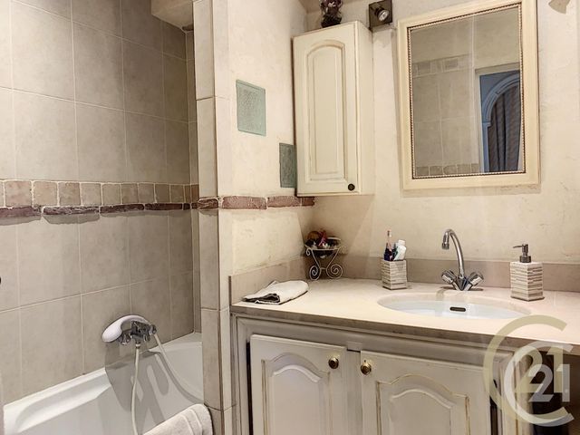 Afficher la photo en grand Appartement F2 à vendre - 2 pièces - 30.0 m2 - ANTIBES - 06 - PROVENCE-ALPES-COTE-D-AZUR - Century 21 Liberté