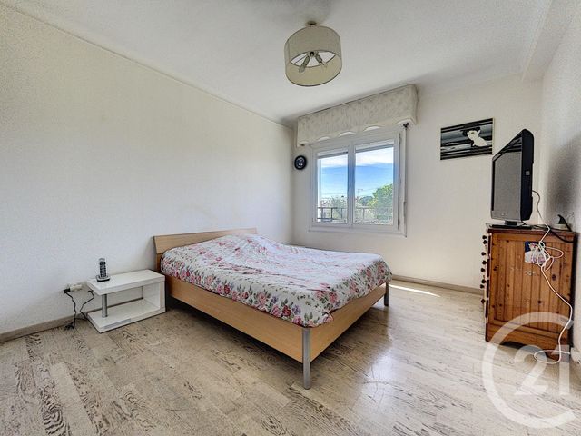 Appartement F2 à vendre - 2 pièces - 56.11 m2 - ANTIBES - 06 - PROVENCE-ALPES-COTE-D-AZUR - Century 21 Liberté Appartement F2 à vendre - 2 pièces - 56.11 m2 - ANTIBES - 06 - PROVENCE-ALPES-COTE-D-AZUR - Century 21 Liberté