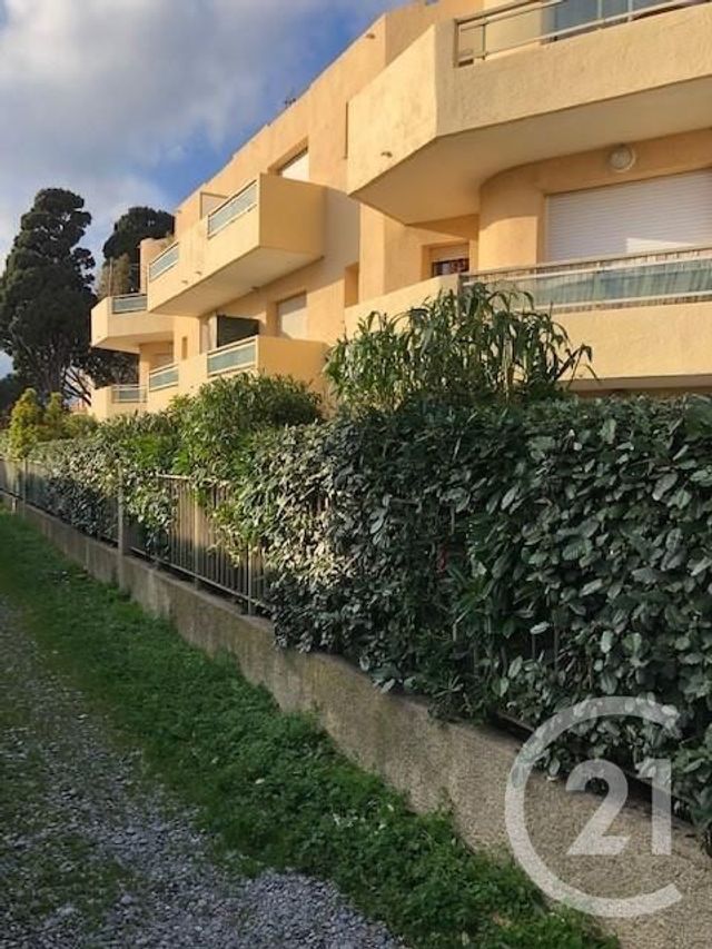 Studio à louer - 1 pièce - 23.84 m2 - ANTIBES - 06 - PROVENCE-ALPES-COTE-D-AZUR - Century 21 Liberté Studio à louer - 1 pièce - 23.84 m2 - ANTIBES - 06 - PROVENCE-ALPES-COTE-D-AZUR - Century 21 Liberté