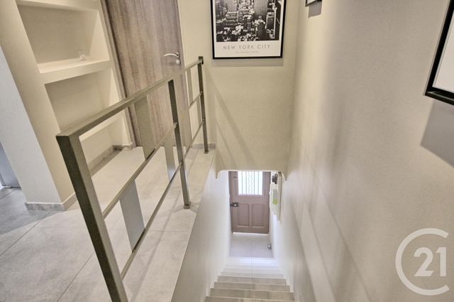 Appartement Duplex à louer - 2 pièces - 19.92 m2 - BIOT - 06 - PROVENCE-ALPES-COTE-D-AZUR - Century 21 Liberté Appartement Duplex à louer - 2 pièces - 19.92 m2 - BIOT - 06 - PROVENCE-ALPES-COTE-D-AZUR - Century 21 Liberté