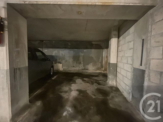 Afficher la photo en grand parking à vendre - 12.0 m2 - ANTIBES - 06 - PROVENCE-ALPES-COTE-D-AZUR - Century 21 Liberté