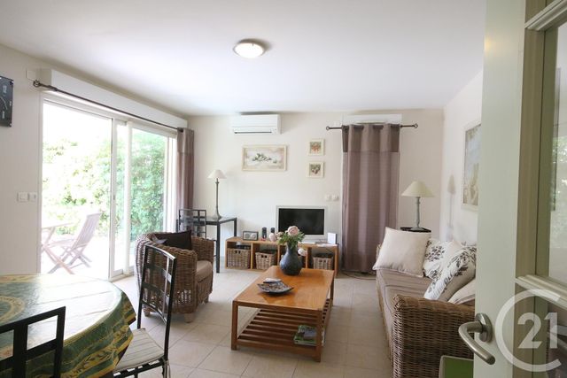 Appartement T3 à louer - 3 pièces - 51.25 m2 - ANTIBES - 06 - PROVENCE-ALPES-COTE-D-AZUR - Century 21 Liberté Appartement T3 à louer - 3 pièces - 51.25 m2 - ANTIBES - 06 - PROVENCE-ALPES-COTE-D-AZUR - Century 21 Liberté