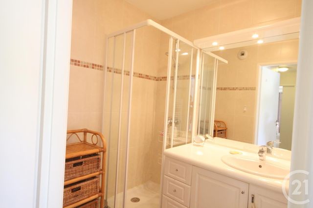 Appartement T3 à louer - 3 pièces - 51.25 m2 - ANTIBES - 06 - PROVENCE-ALPES-COTE-D-AZUR - Century 21 Liberté Appartement T3 à louer - 3 pièces - 51.25 m2 - ANTIBES - 06 - PROVENCE-ALPES-COTE-D-AZUR - Century 21 Liberté
