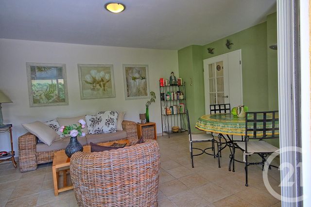 Appartement T3 à louer - 3 pièces - 51.25 m2 - ANTIBES - 06 - PROVENCE-ALPES-COTE-D-AZUR - Century 21 Liberté Appartement T3 à louer - 3 pièces - 51.25 m2 - ANTIBES - 06 - PROVENCE-ALPES-COTE-D-AZUR - Century 21 Liberté