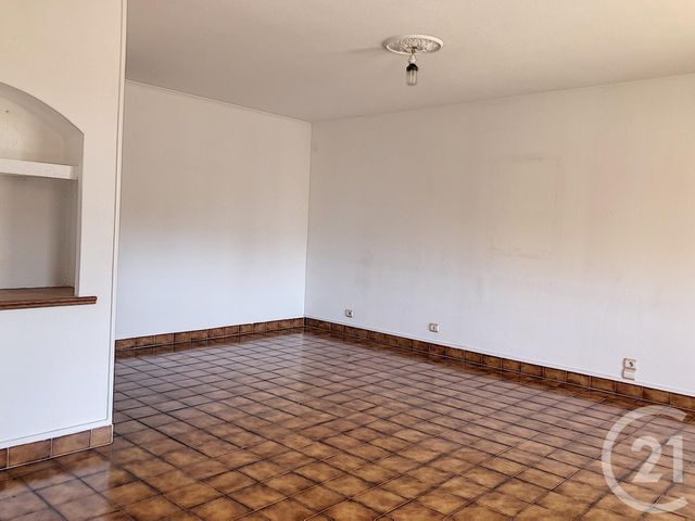 Appartement T3 à louer - 3 pièces - 73.83 m2 - ANTIBES - 06 - PROVENCE-ALPES-COTE-D-AZUR - Century 21 Liberté Appartement T3 à louer - 3 pièces - 73.83 m2 - ANTIBES - 06 - PROVENCE-ALPES-COTE-D-AZUR - Century 21 Liberté