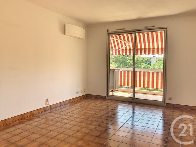 Appartement T3 à louer - 3 pièces - 73.83 m2 - ANTIBES - 06 - PROVENCE-ALPES-COTE-D-AZUR - Century 21 Liberté Appartement T3 à louer - 3 pièces - 73.83 m2 - ANTIBES - 06 - PROVENCE-ALPES-COTE-D-AZUR - Century 21 Liberté