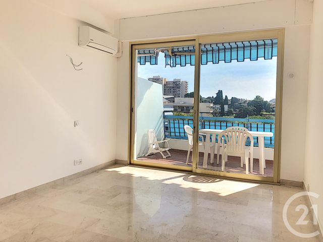 Appartement F3 à louer - 3 pièces - 85.0 m2 - JUAN LES PINS - 06 - PROVENCE-ALPES-COTE-D-AZUR - Century 21 Liberté Appartement F3 à louer - 3 pièces - 85.0 m2 - JUAN LES PINS - 06 - PROVENCE-ALPES-COTE-D-AZUR - Century 21 Liberté