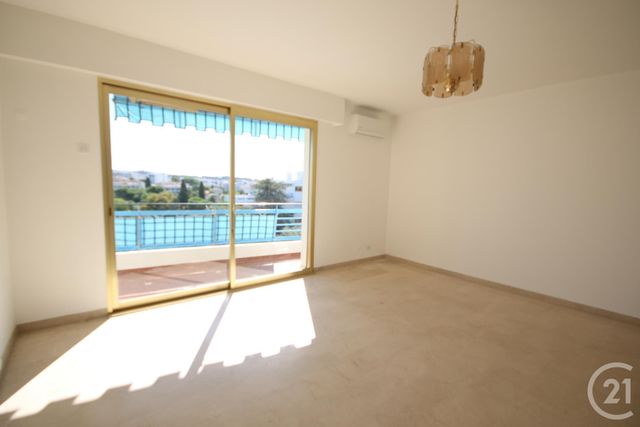 Appartement F3 à louer - 3 pièces - 85.0 m2 - JUAN LES PINS - 06 - PROVENCE-ALPES-COTE-D-AZUR - Century 21 Liberté Appartement F3 à louer - 3 pièces - 85.0 m2 - JUAN LES PINS - 06 - PROVENCE-ALPES-COTE-D-AZUR - Century 21 Liberté