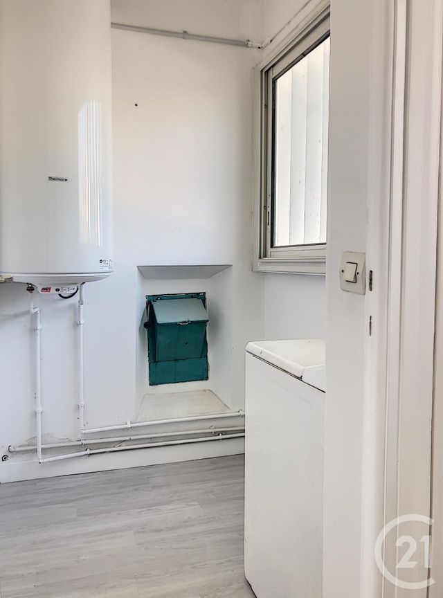 Appartement F3 à louer - 3 pièces - 85.0 m2 - JUAN LES PINS - 06 - PROVENCE-ALPES-COTE-D-AZUR - Century 21 Liberté Appartement F3 à louer - 3 pièces - 85.0 m2 - JUAN LES PINS - 06 - PROVENCE-ALPES-COTE-D-AZUR - Century 21 Liberté