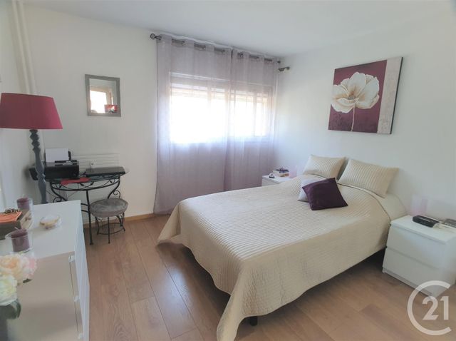 Afficher la photo en grand Appartement F3 à vendre - 3 pièces - 63.89 m2 - ANTIBES - 06 - PROVENCE-ALPES-COTE-D-AZUR - Century 21 Liberté