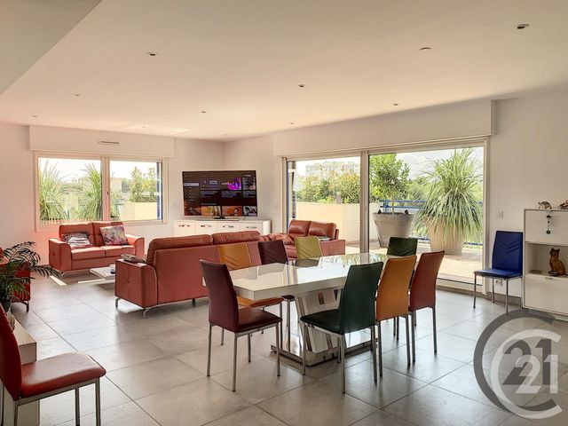 Afficher la photo en grand Appartement F4 à vendre - 4 pièces - 140.0 m2 - ANTIBES - 06 - PROVENCE-ALPES-COTE-D-AZUR - Century 21 Liberté