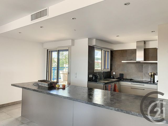 Afficher la photo en grand Appartement F4 à vendre - 4 pièces - 140.0 m2 - ANTIBES - 06 - PROVENCE-ALPES-COTE-D-AZUR - Century 21 Liberté