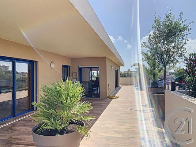 Afficher la photo en grand Appartement F4 à vendre - 4 pièces - 140.0 m2 - ANTIBES - 06 - PROVENCE-ALPES-COTE-D-AZUR - Century 21 Liberté