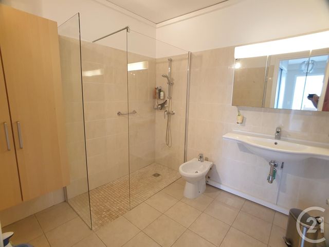 Afficher la photo en grand Appartement F3 à vendre - 3 pièces - 68.0 m2 - ANTIBES - 06 - PROVENCE-ALPES-COTE-D-AZUR - Century 21 Liberté