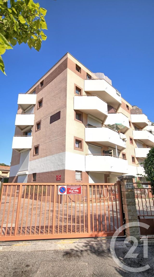 Afficher la photo en grand Appartement à louer - 2 pièces - 25.0 m2 - VALLAURIS - 06 - PROVENCE-ALPES-COTE-D-AZUR - Century 21 Liberté