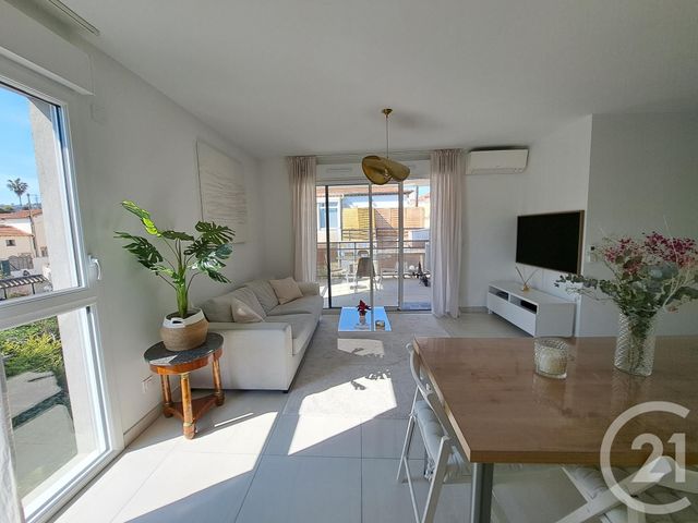 Appartement T3 à louer - 3 pièces - 58.66 m2 - LE GOLFE JUAN - 06 - PROVENCE-ALPES-COTE-D-AZUR - Century 21 Liberté