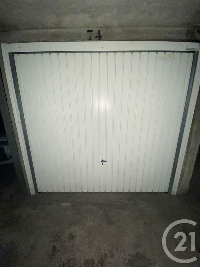 parking à louer - 9.0 m2 - ANTIBES - 06 - PROVENCE-ALPES-COTE-D-AZUR - Century 21 Liberté